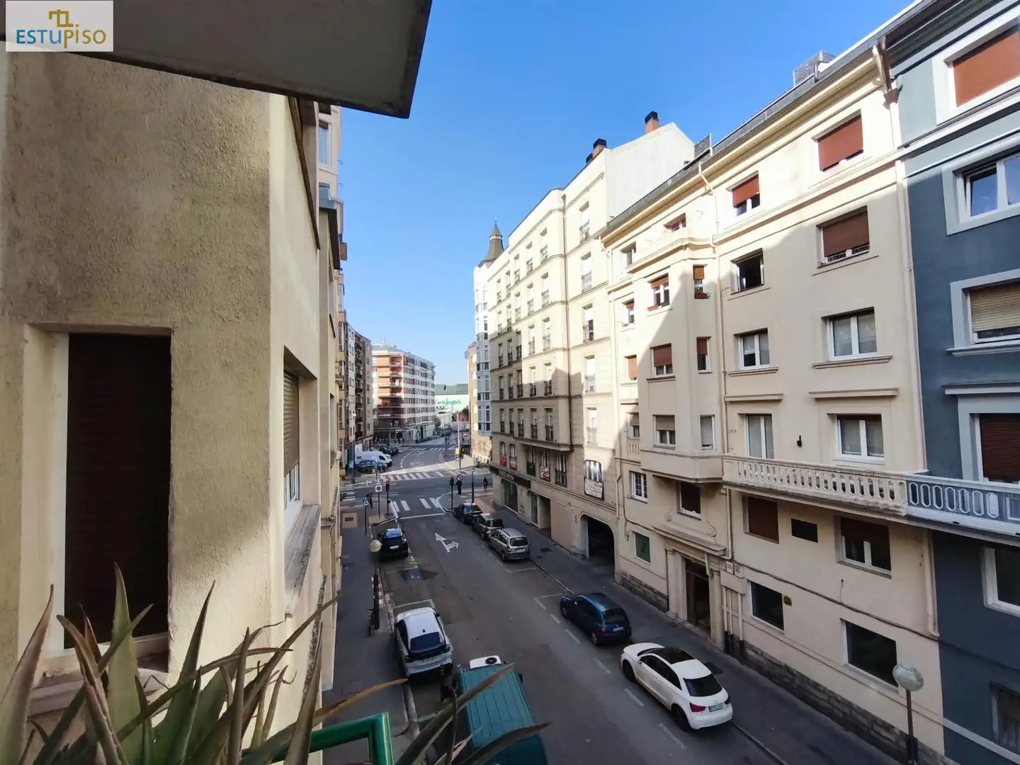 Vista exterior de Piso en venta en Vitoria - Gasteiz con Calefacción, Terraza y Trastero