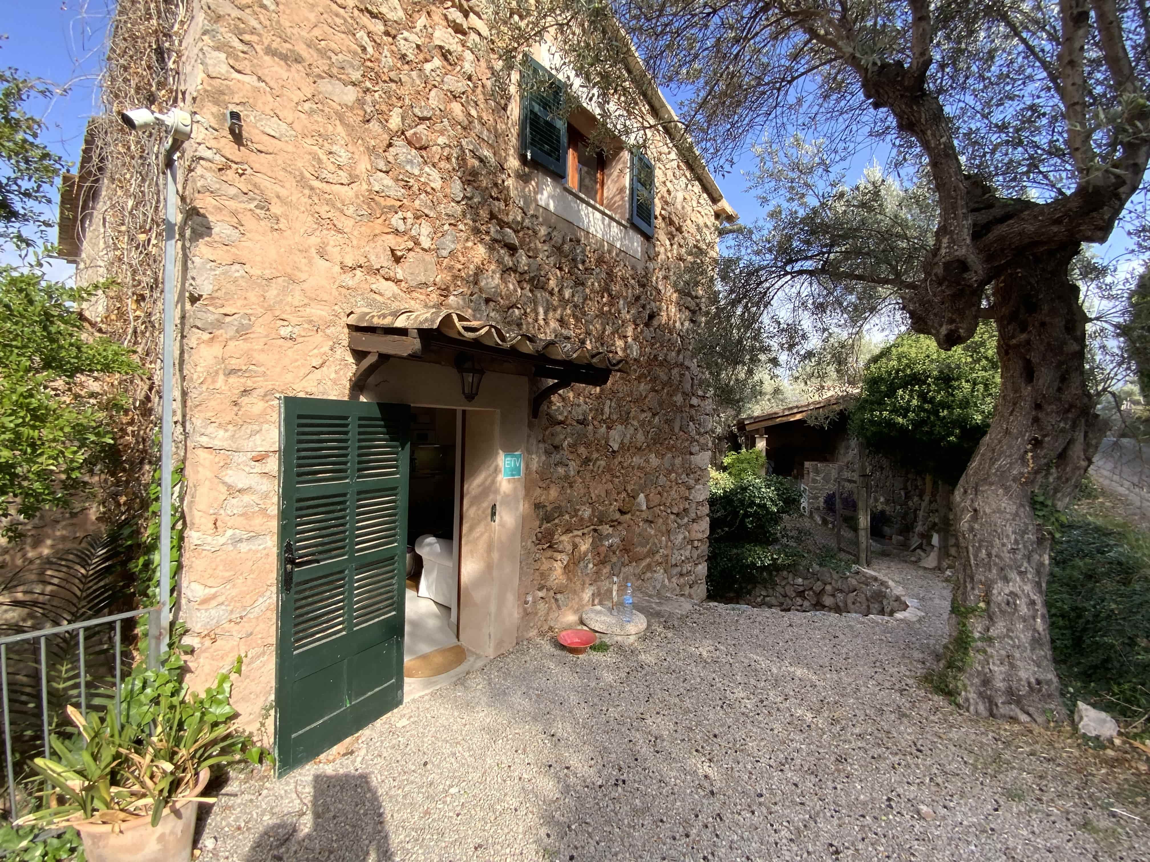 Vista exterior de Finca rústica en venda en Sóller amb Aire condicionat i Moblat