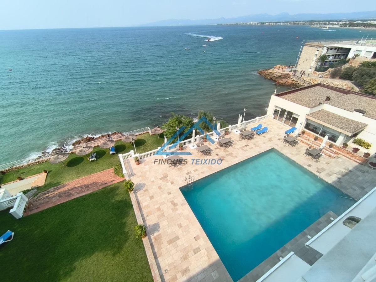 Swimming pool of Flat to rent in Salou  with Air Conditioner, Heating and Private garden