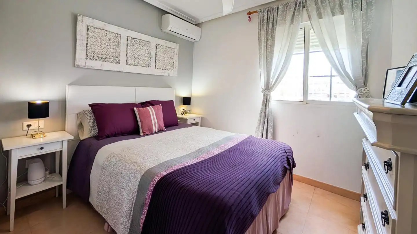 Habitación de Casa adosada en venta en Santa Pola con Aire acondicionado, Jardín privado y Terraza
