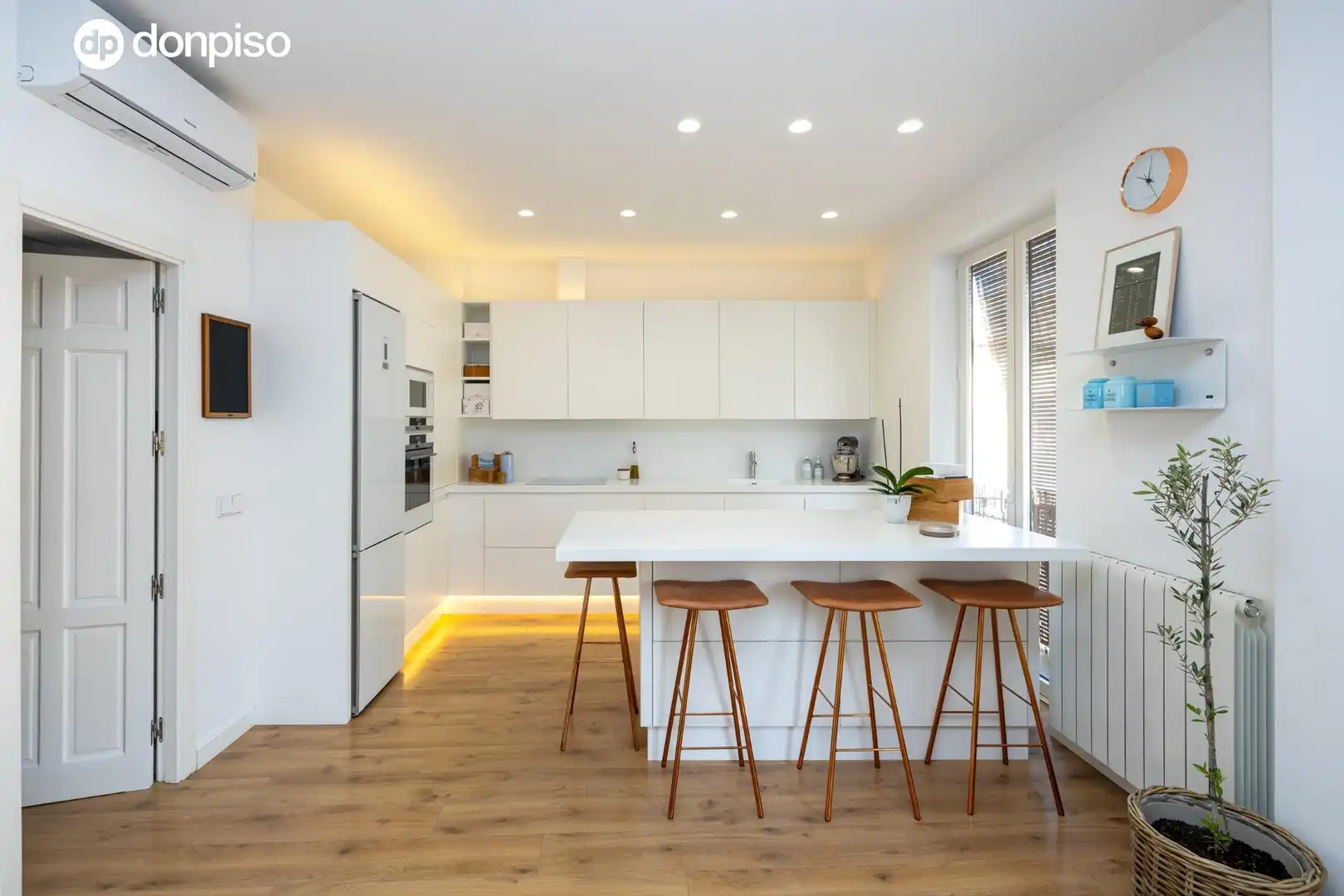 Piso con terraza en venta en Calle Santa Teresa 13, imagen 8