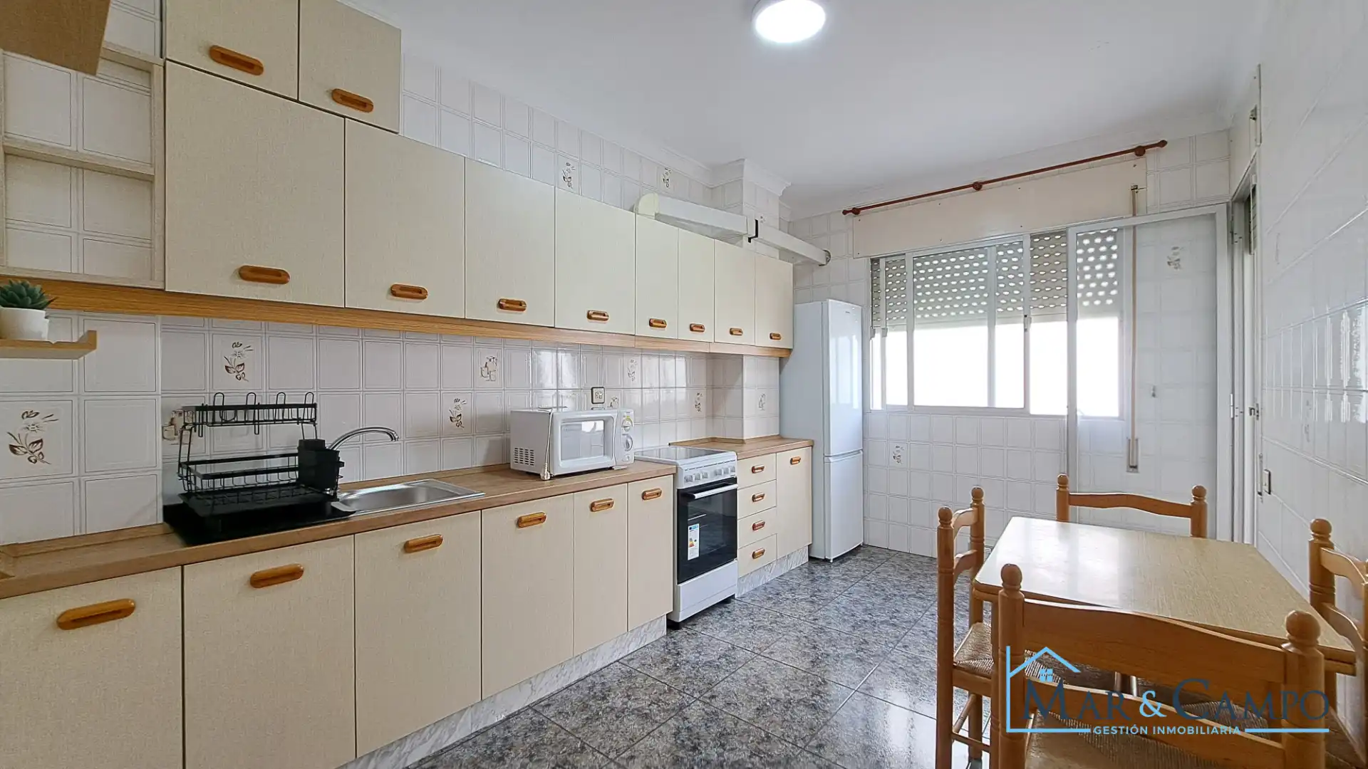 Küche von Wohnung zum Verkauf in Los Alcázares mit Klimaanlage, Möbliert und Balkon