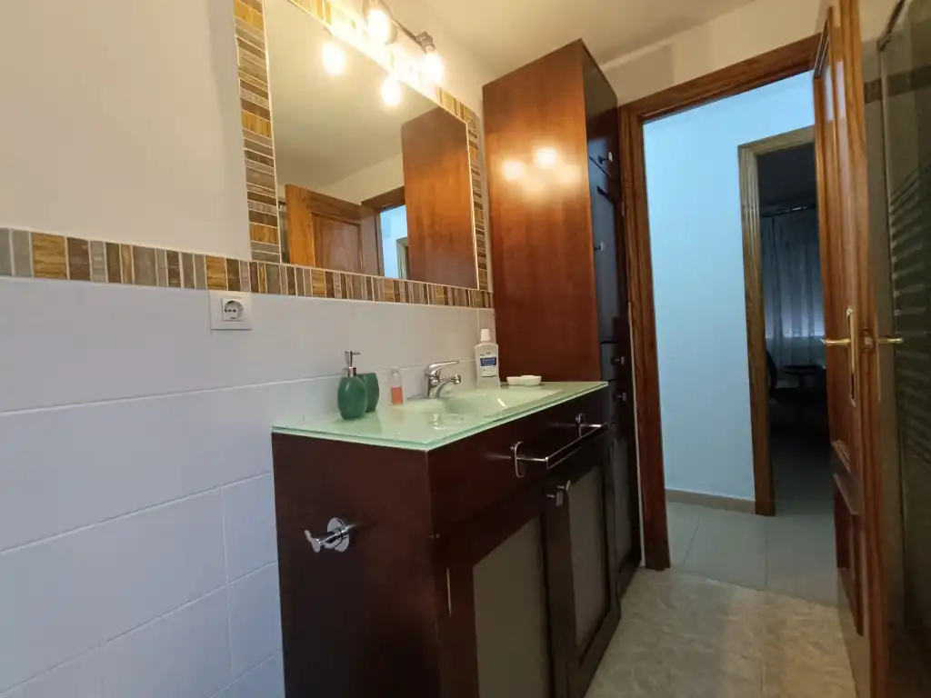 Badezimmer von Wohnung zur Miete in Córdoba