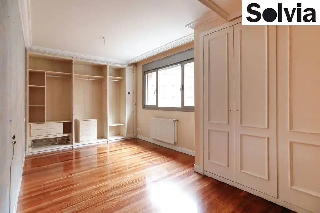 Piso con ascensor en venta en Espinosa Orive Doktorearen Kalea 9, imagen 17