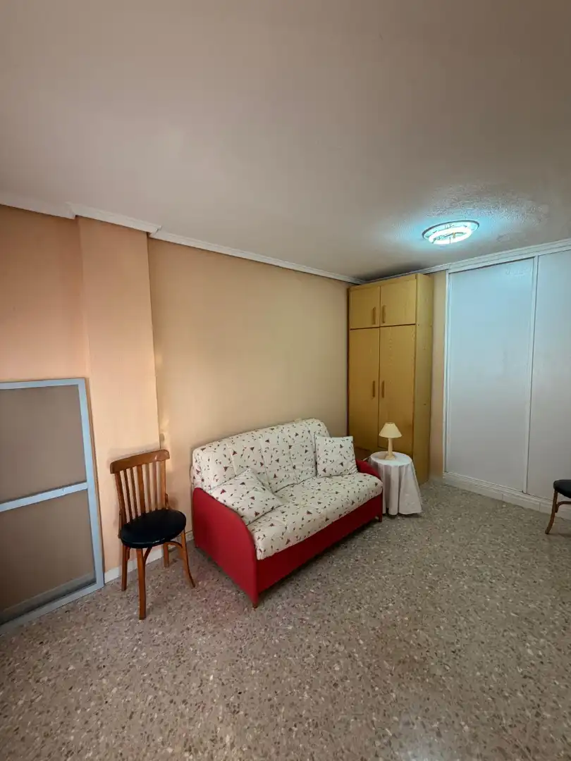 Schlafzimmer von Wohnung zum Verkauf in Sagunto / Sagunt mit Möbliert, Ofen und Waschmaschine
