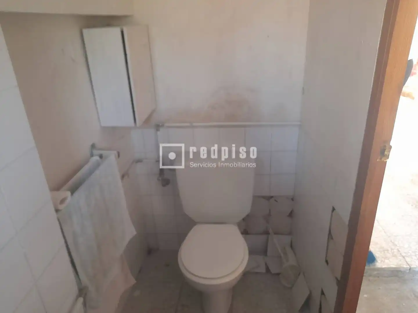 Baño de Casa o chalet en venta en Belmonte de Tajo con Calefacción y Jardín privado