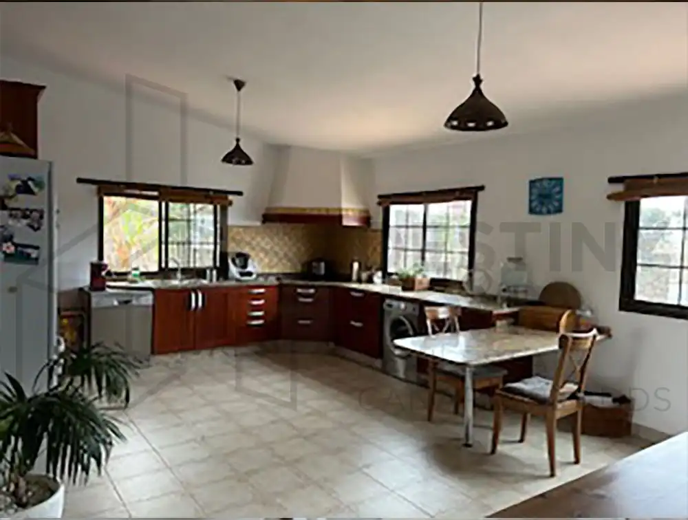 Villa con giardino in vendita a Majanicho, imagen 6
