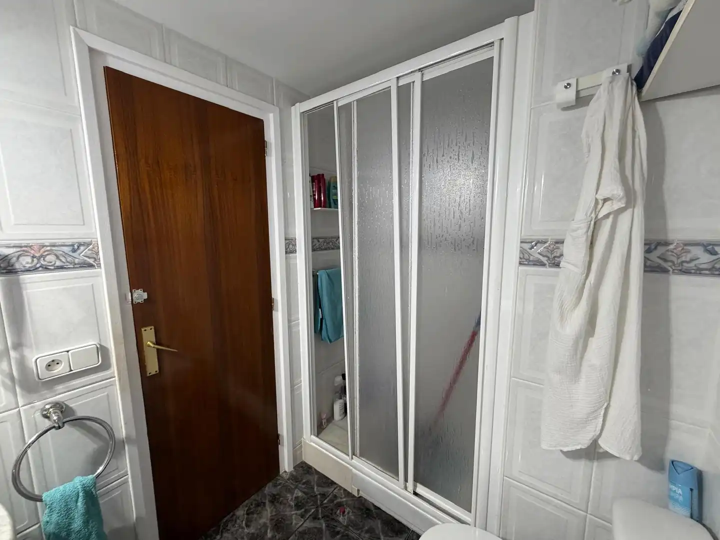 Bathroom of Apartments for sale in El Vendrell  with Terrace, Furnished and Alarm