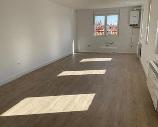 Sala d'estar de Apartament en venda en León Capital 