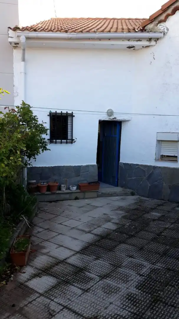Exterior view of Houses for sale in Santibáñez de la Peña  with Heating
