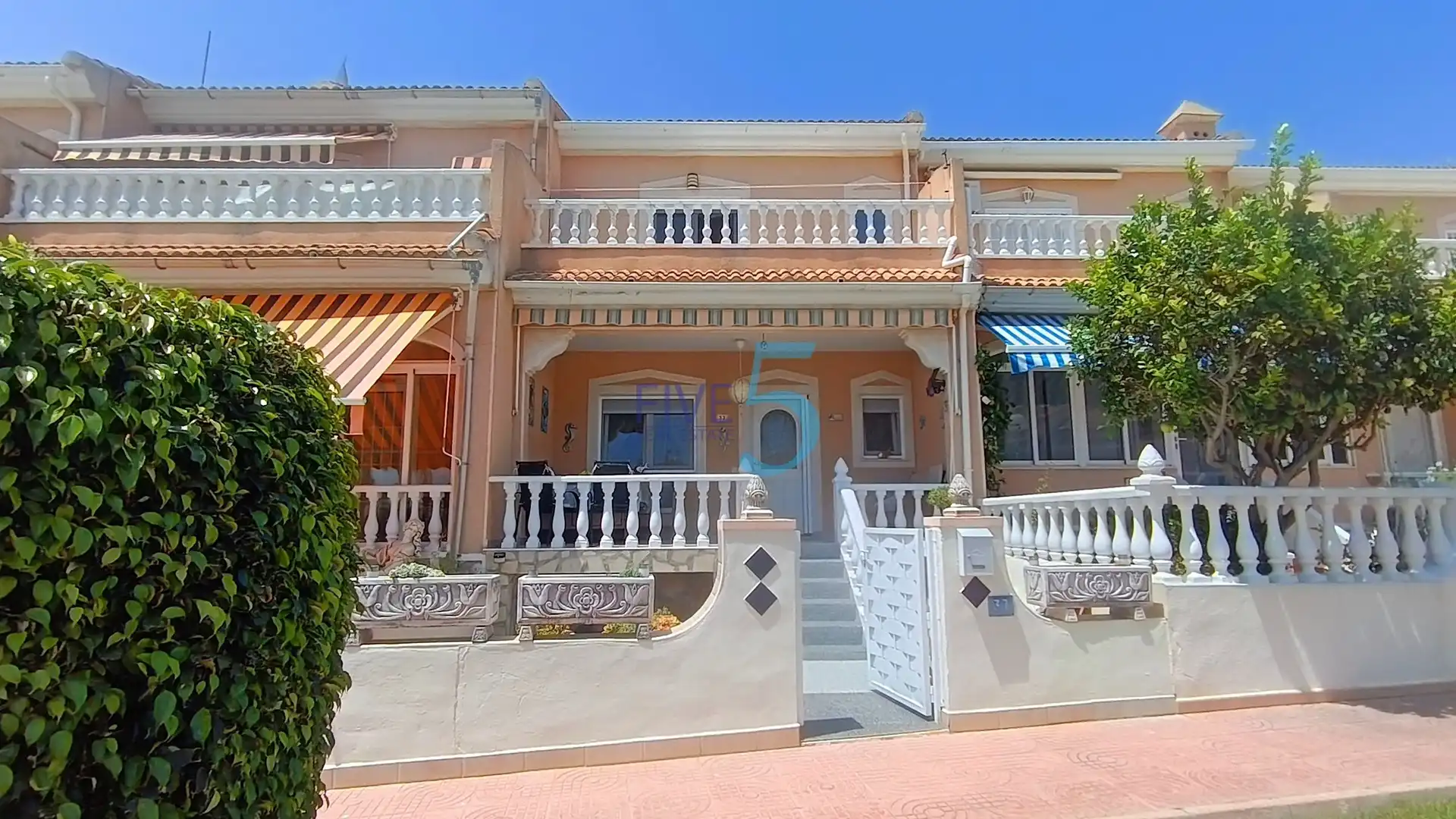 Casa adosada en venta en Doña Pepa