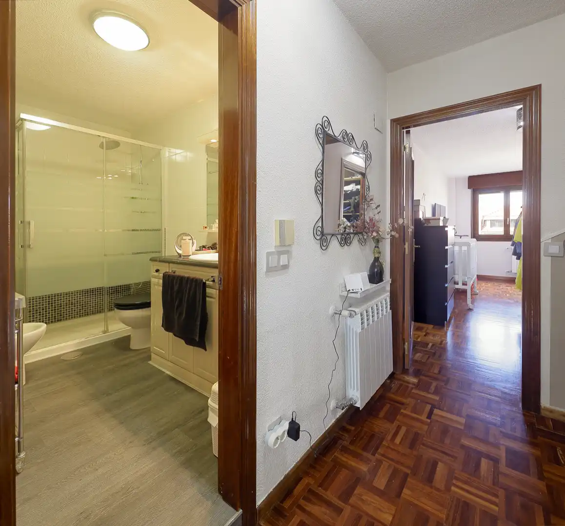 Casa adosada en venta en Siero con Calefacción, Jardín privado y Parquet