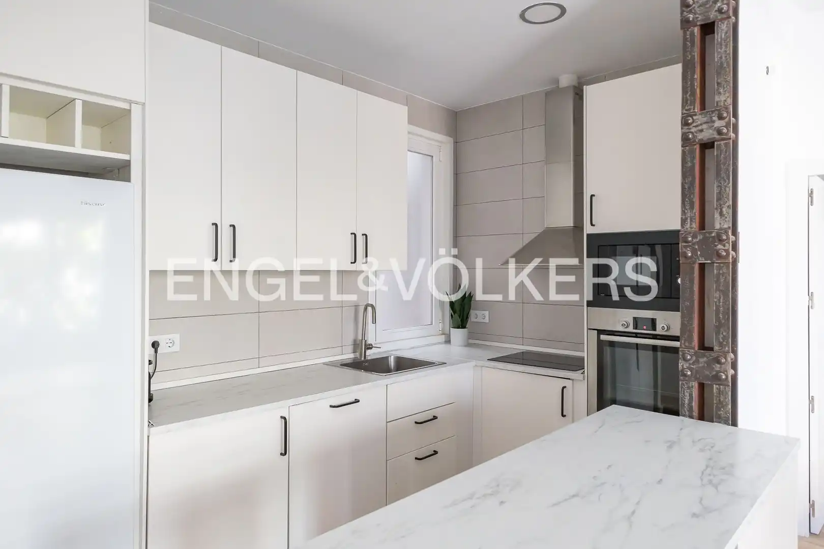 Kitchen of Flat for rent in Madrid  with Heating, Parquet flooring and Furnished