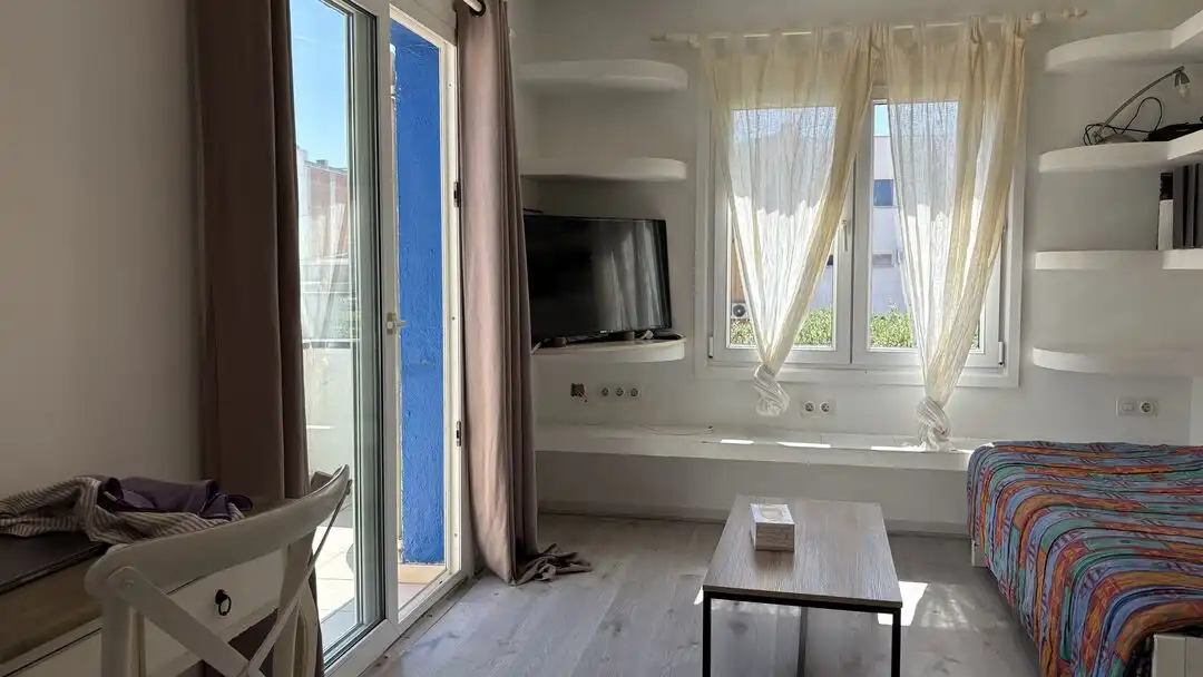 Sala d'estar de Casa o xalet en venda en Empuriabrava amb Calefacció