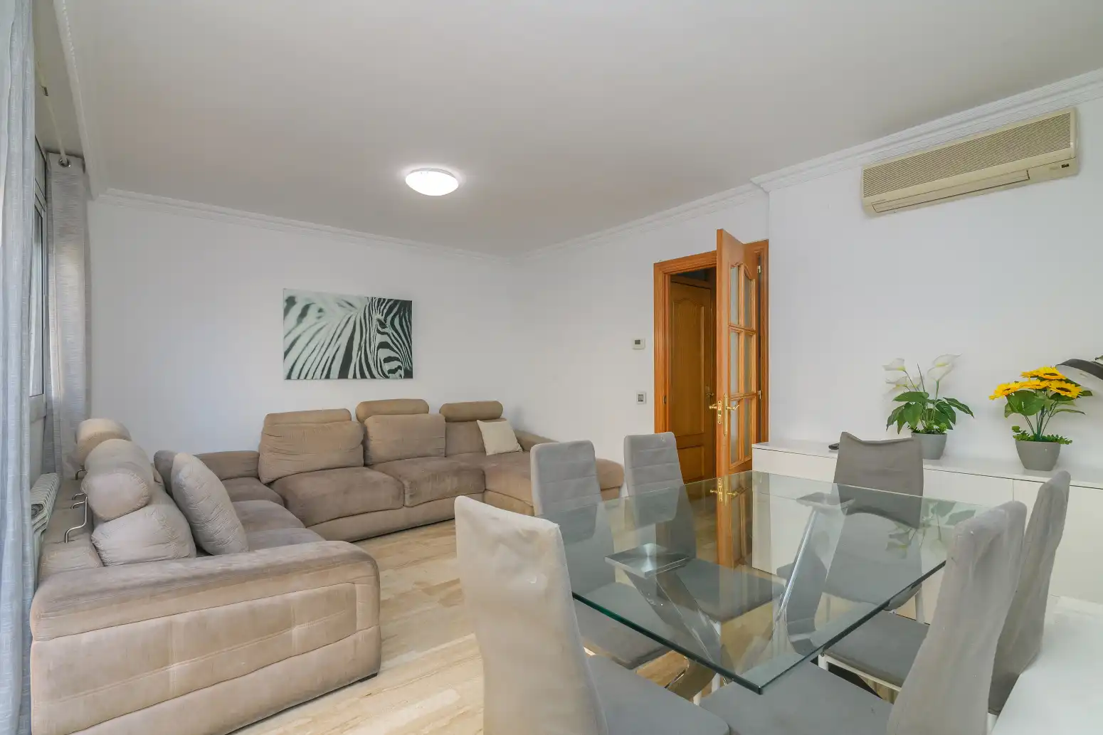 Sala d'estar de Casa o xalet en venda en Castelldefels amb Aire condicionat, Calefacció i Terrassa