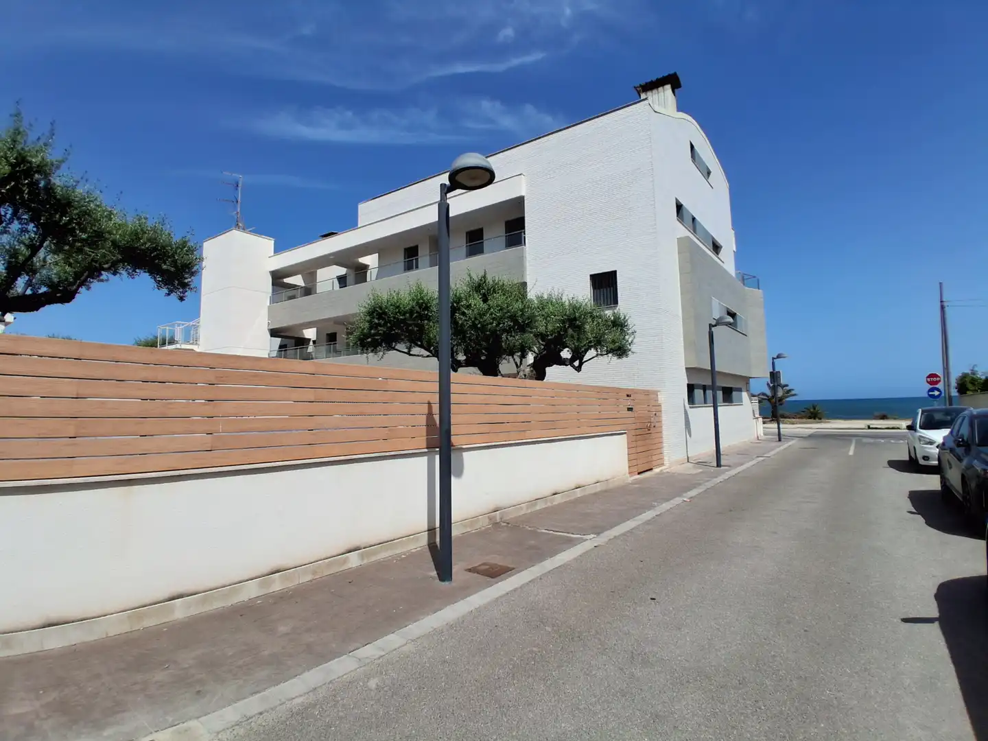 Außenansicht von Maisonette zum Verkauf in Vinaròs mit Klimaanlage, Terrasse und Abstellraum
