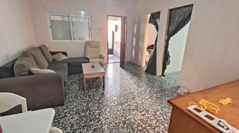 Foto 3 de Casa adosada en venda a Calle Bilbao, El Poblado - Abulagar, Puertollano