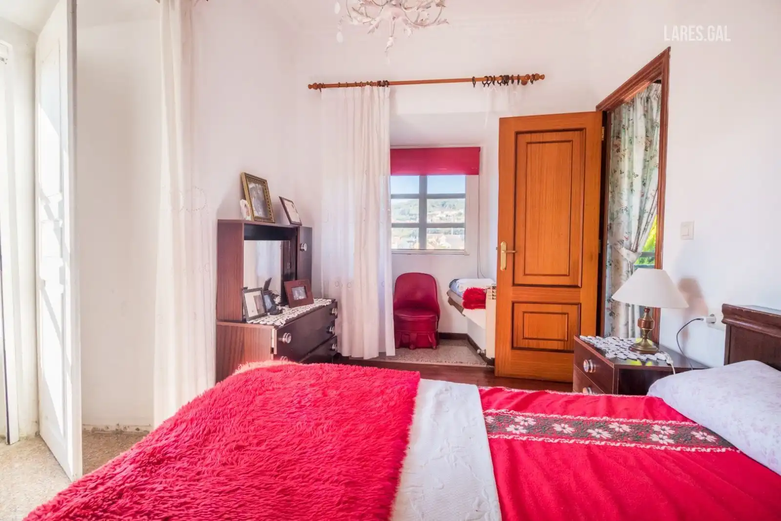 Habitación de Edificio en venta en Cangas 