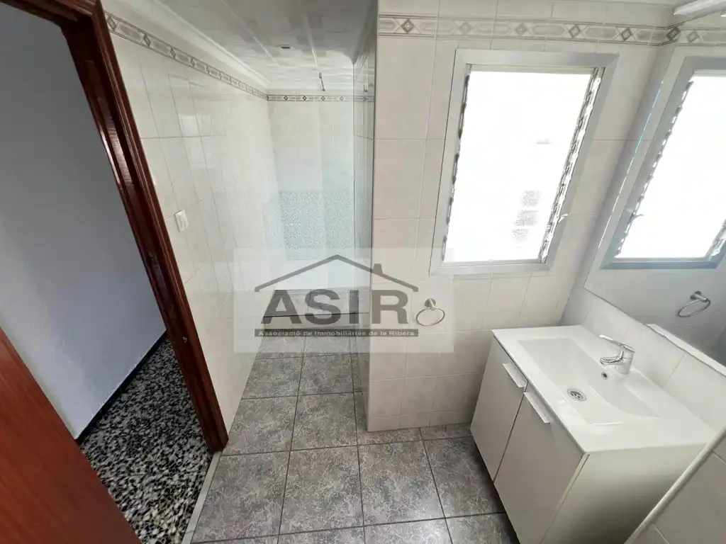 Flat for rent in Calle Doctor Ferran, Albuixarres