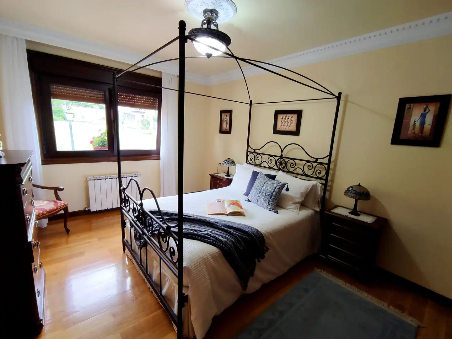 Dormitori de Casa o xalet en venda en Gondomar amb Jardí privat, Parquet i Terrassa