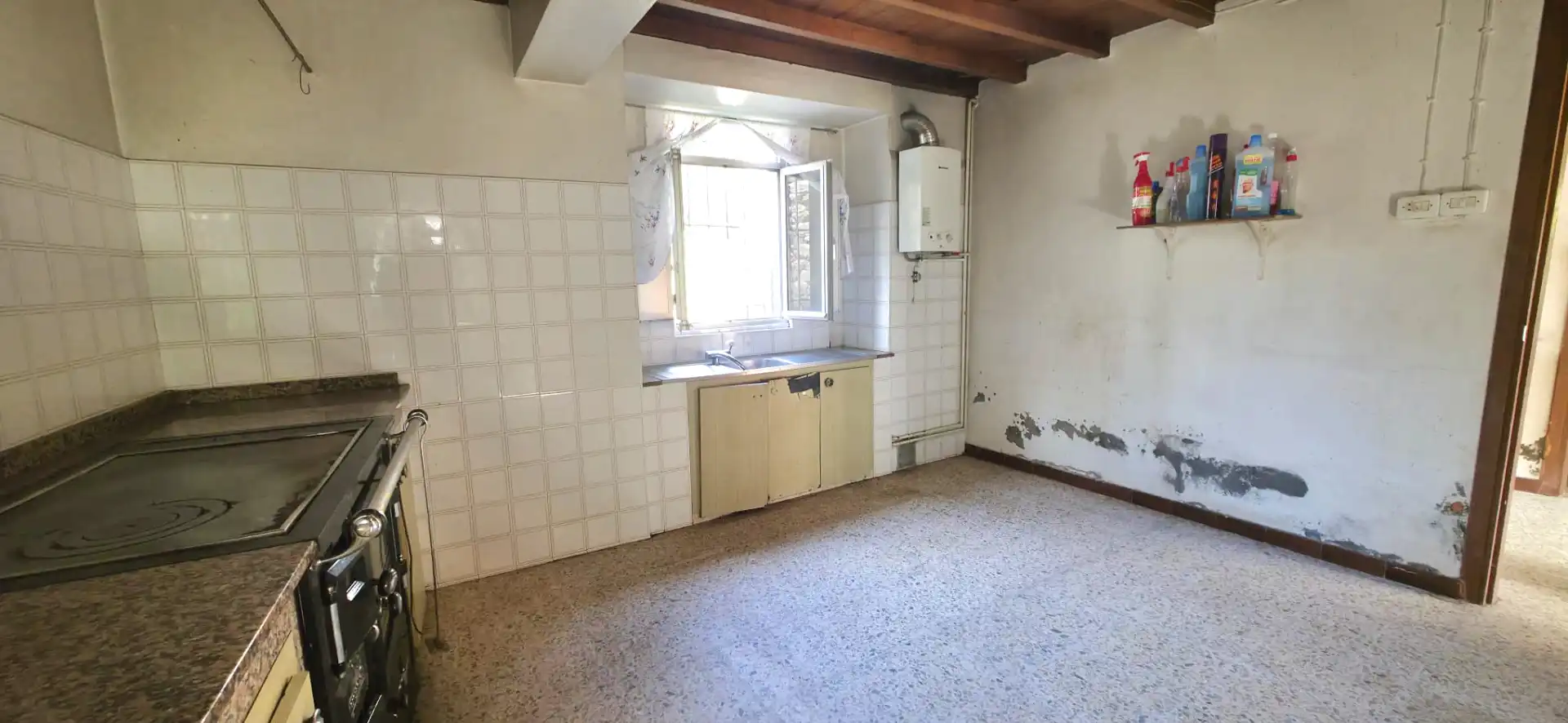Cuina de Finca rústica en venda en Cerdido amb Jardí privat i Traster