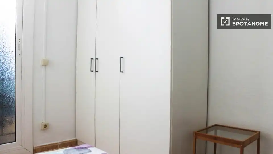 Habitació a Sant Gervasi- Galvany