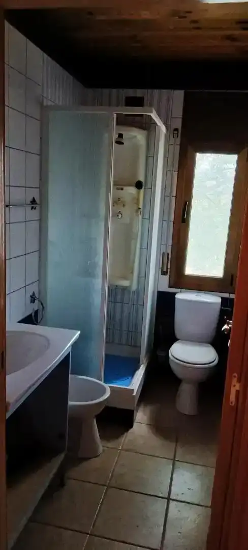 Bany de Casa o xalet en venda en Torrelles de Llobregat amb Balcó
