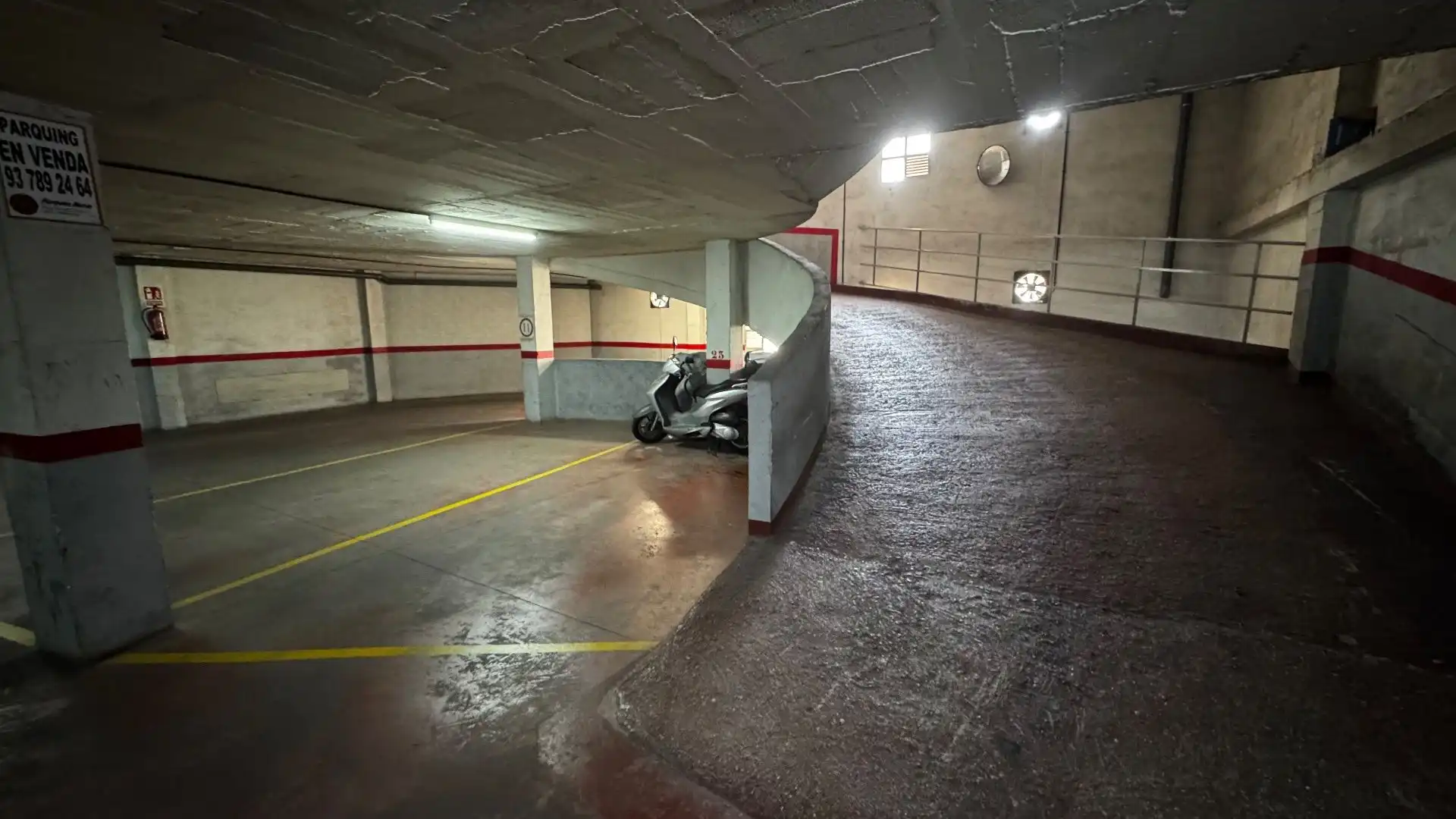 Parkplatz von Garage zum Verkauf in Terrassa