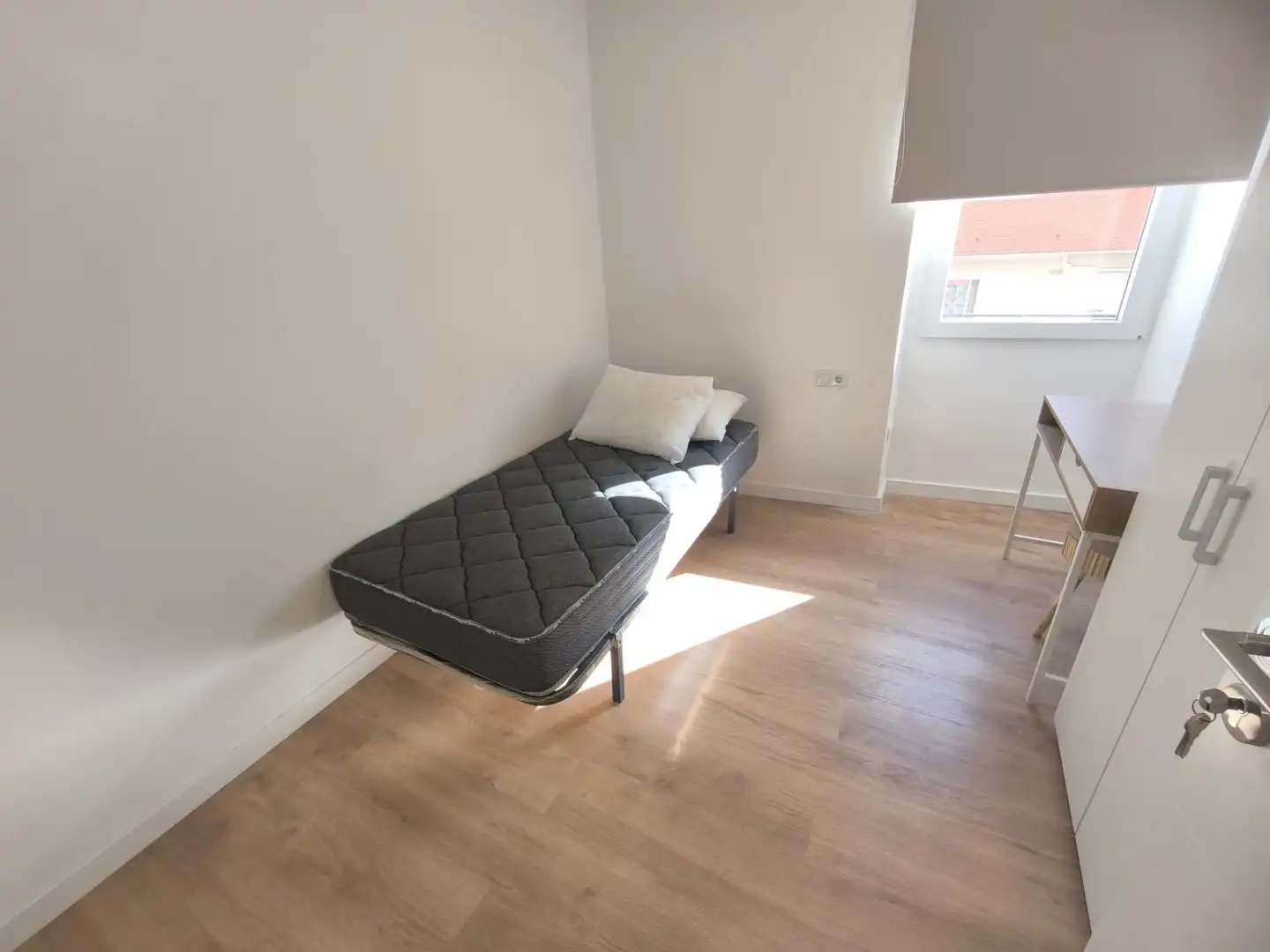 Bedroom of Flat for share in Centre - Zona Alta  