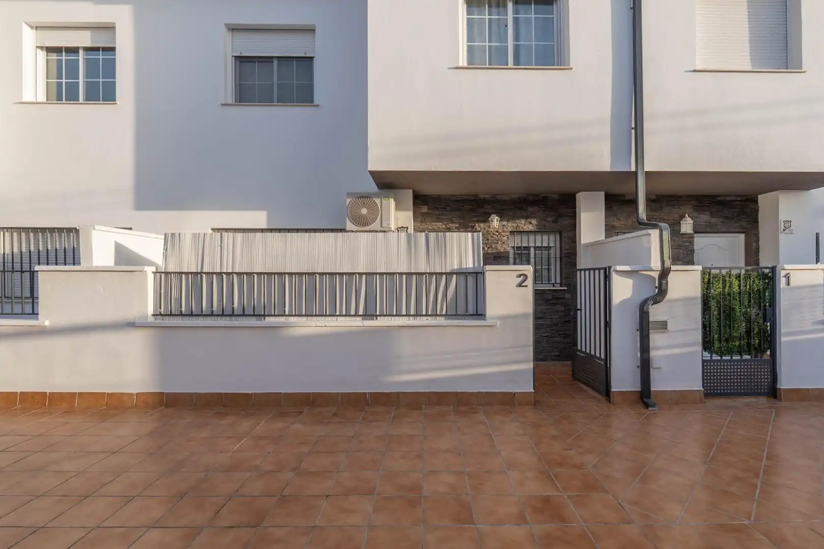 Vista exterior de Casa o chalet en venta en Gójar con Aire acondicionado, Calefacción y Trastero