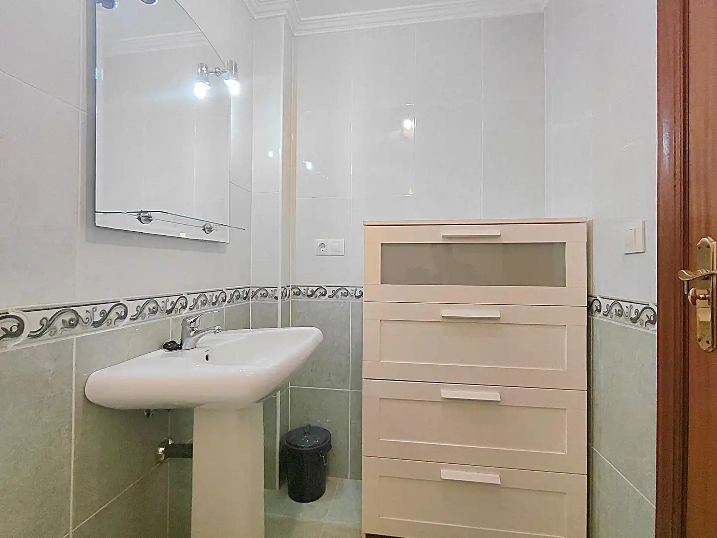 Baño de Planta baja de alquiler en Vilagarcía de Arousa con Amueblado