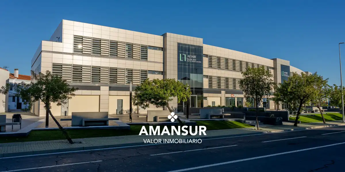 Mixt residencial amb ascensor en venda a Calle Cochera