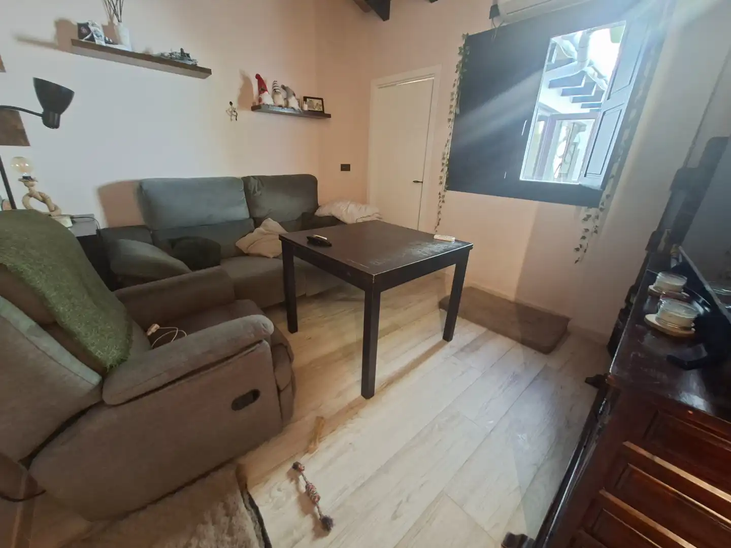 Sala d'estar de Casa o xalet en venda en La Rinconada amb Aire condicionat, Calefacció i Terrassa