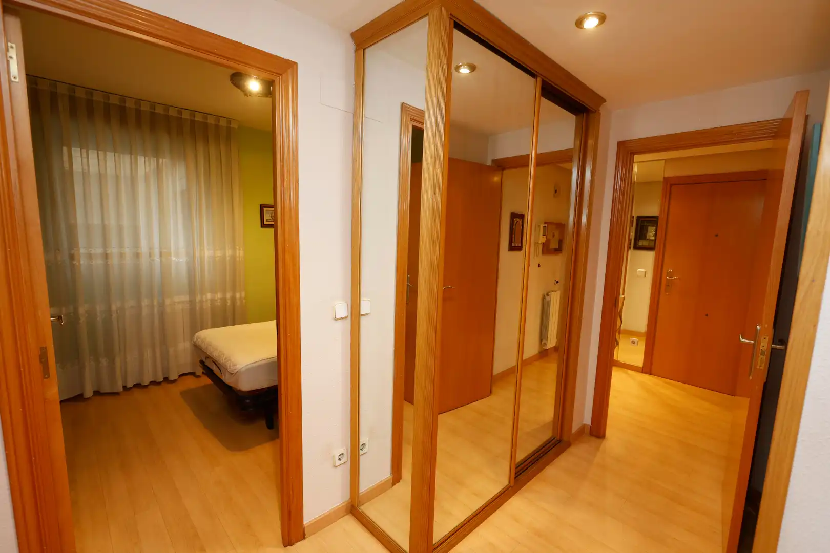 Bedroom of Flat for sale in Delicias
