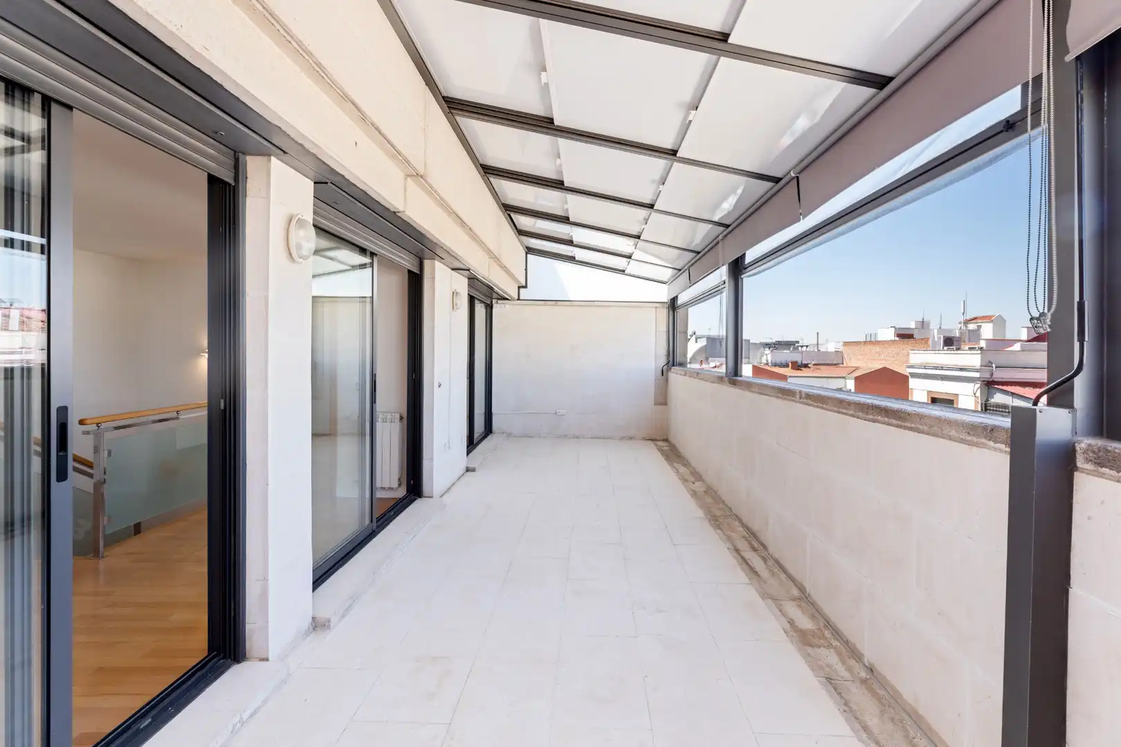 Terraza de Ático de alquiler con opción a compra en Madrid con Aire acondicionado, Calefacción y Terraza