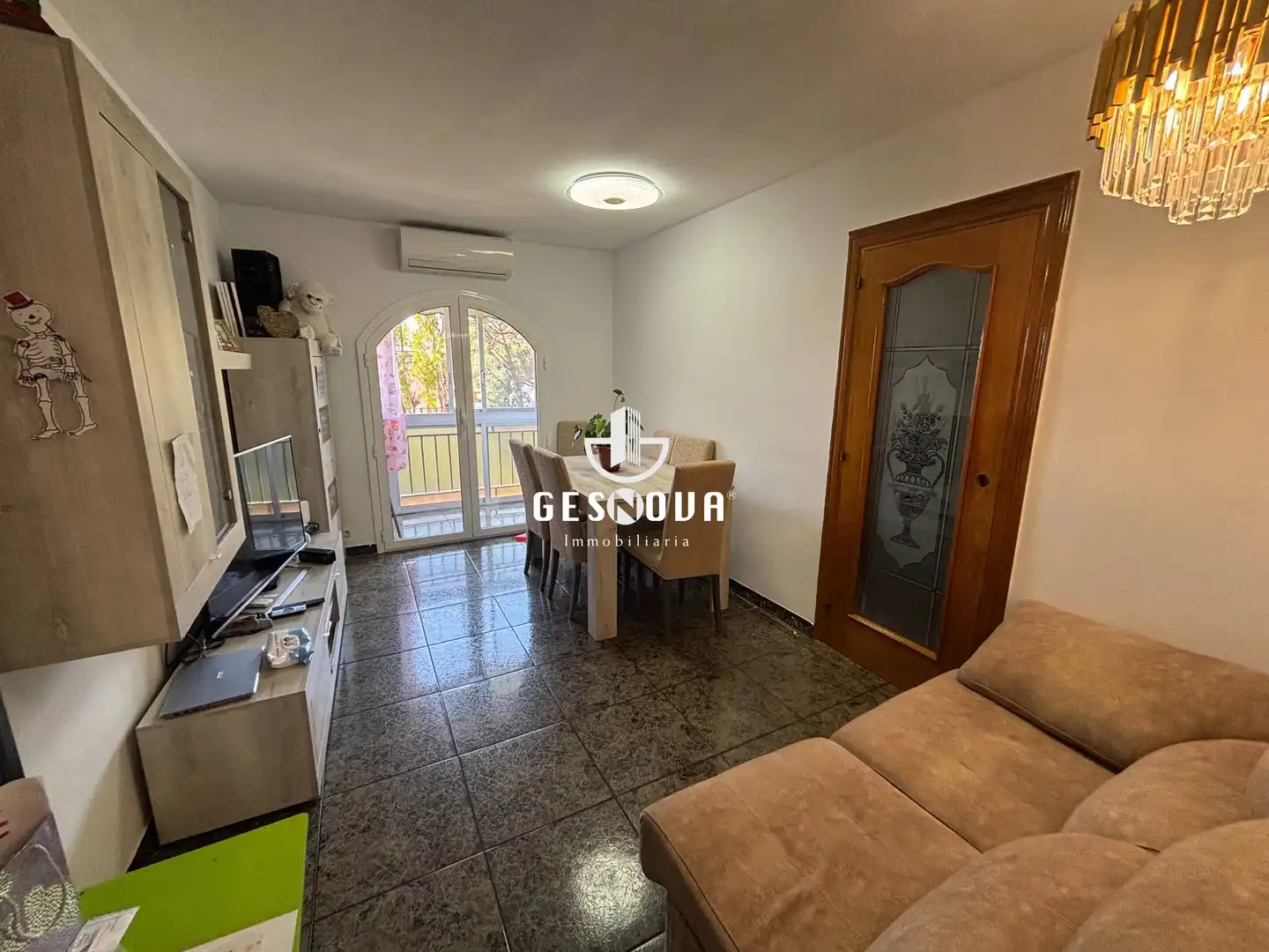 Living room of Flat for sale in Sant Feliu de Llobregat  with Air Conditioner and Balcony