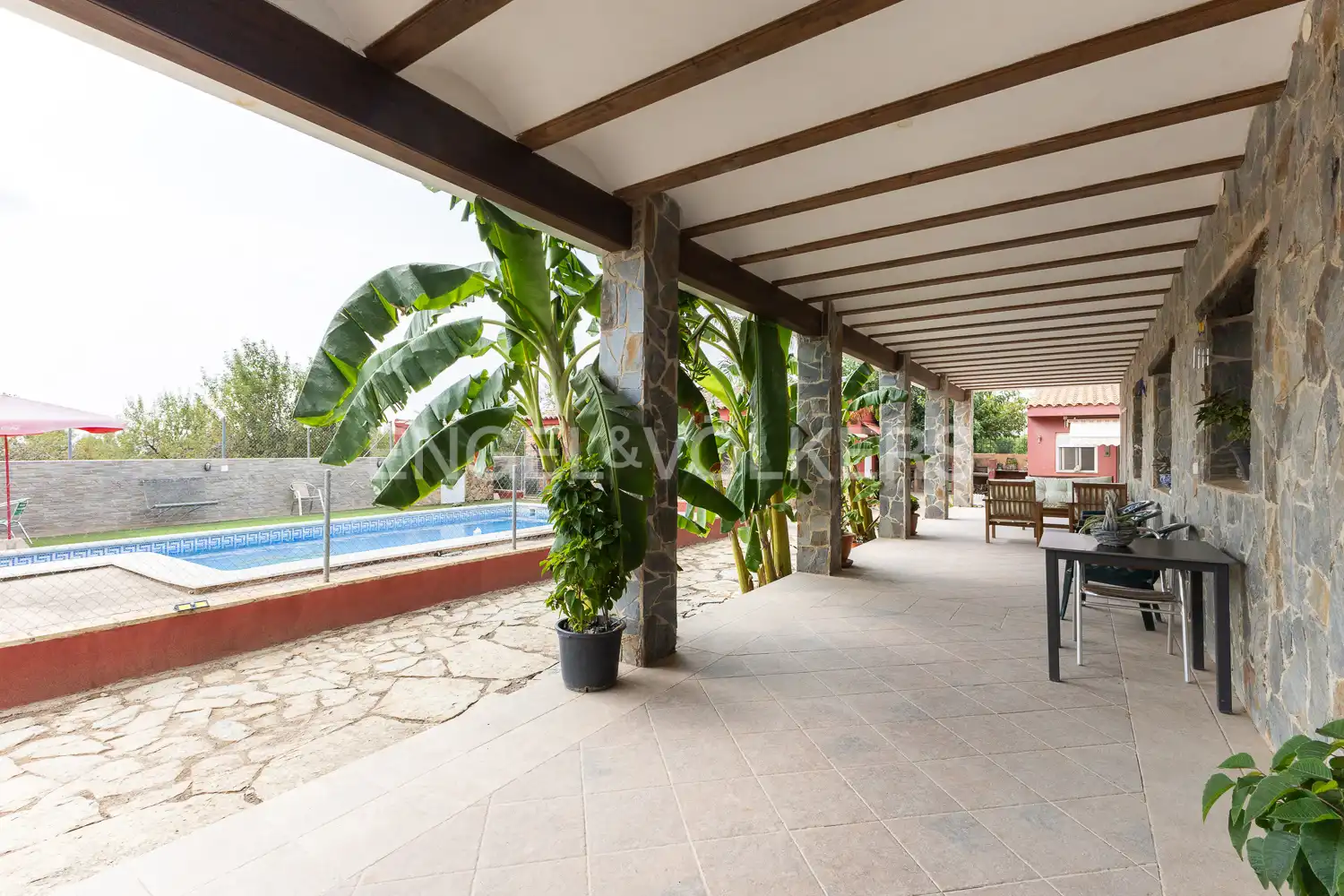 Vista exterior de Casa o chalet en venta en Casinos con Calefacción, Jardín privado y Terraza