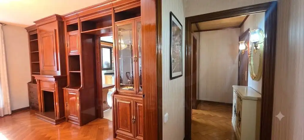 Flat for sale in Barcelona  with Air Conditioner and Heating