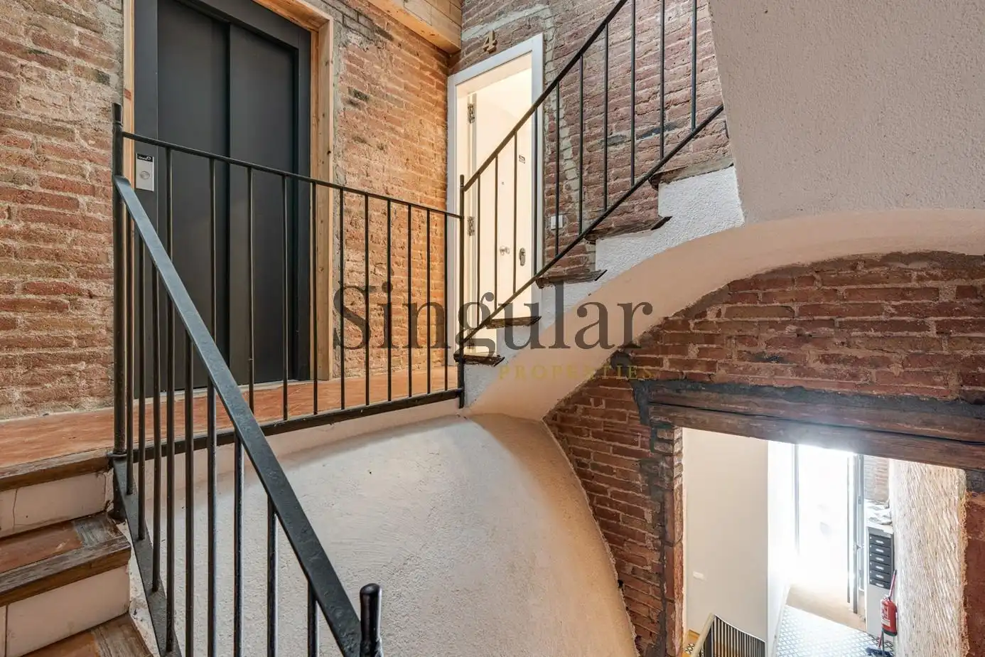 Terrassa de Apartament en venda en Barcelona amb Aire condicionat, Calefacció i Moblat