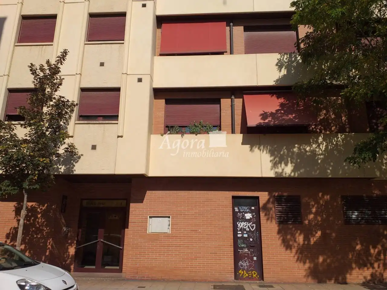 Vista exterior de Garatge en venda en Valladolid