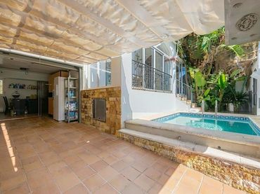 Maison mitoyenne à vendre à Calle PINSAPO