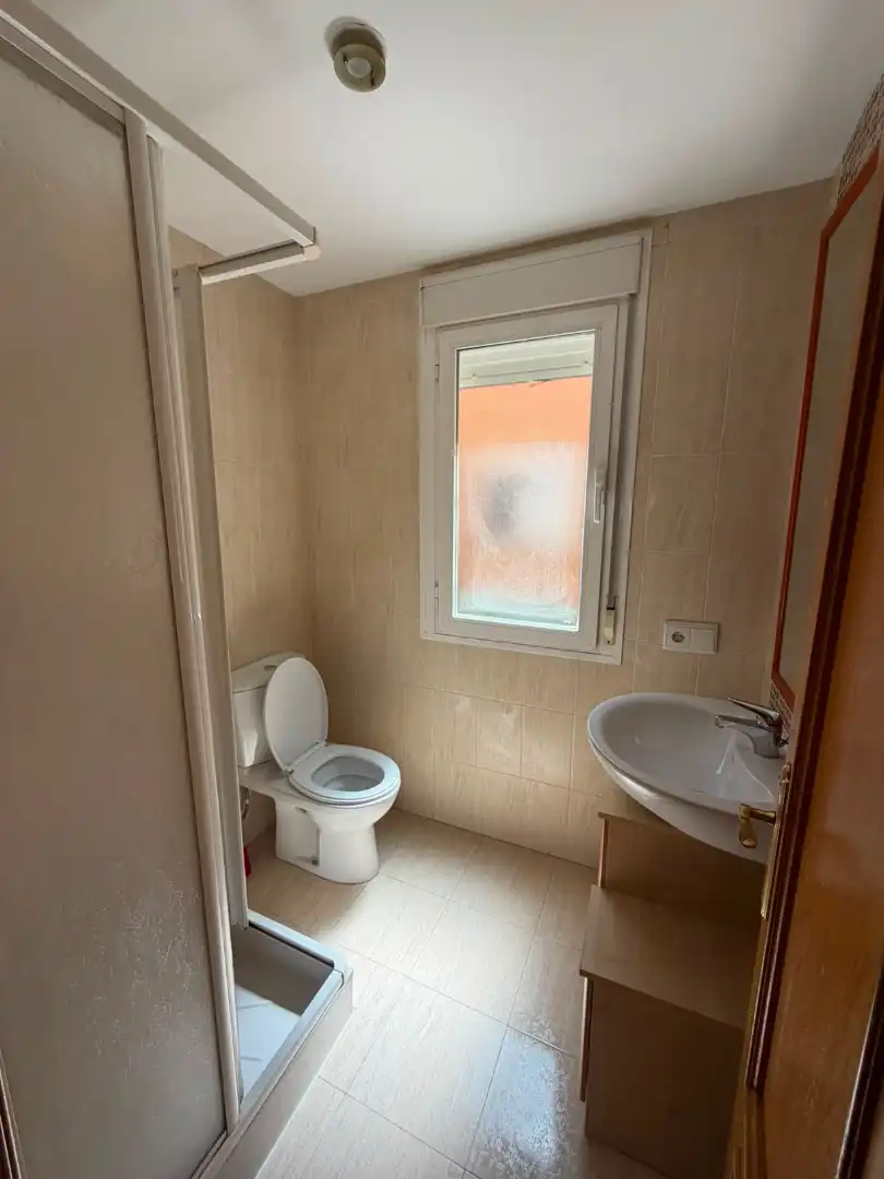 Baño de Apartamento de alquiler en Puerta de Toledo - Atalaya