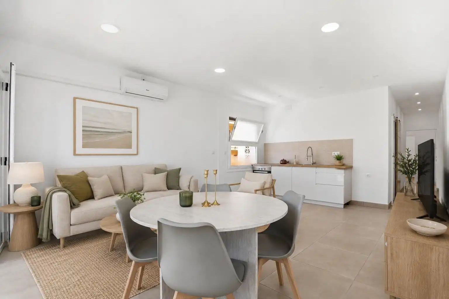 Sala d'estar de Apartament en venda en Roses amb Aire condicionat i Balcó
