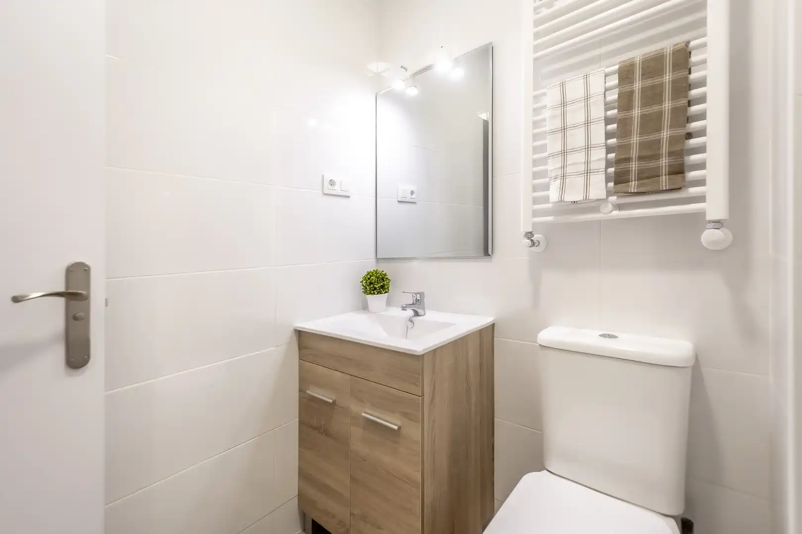 Habitación en Calle del Puerto Canfranc, 1, Numancia
