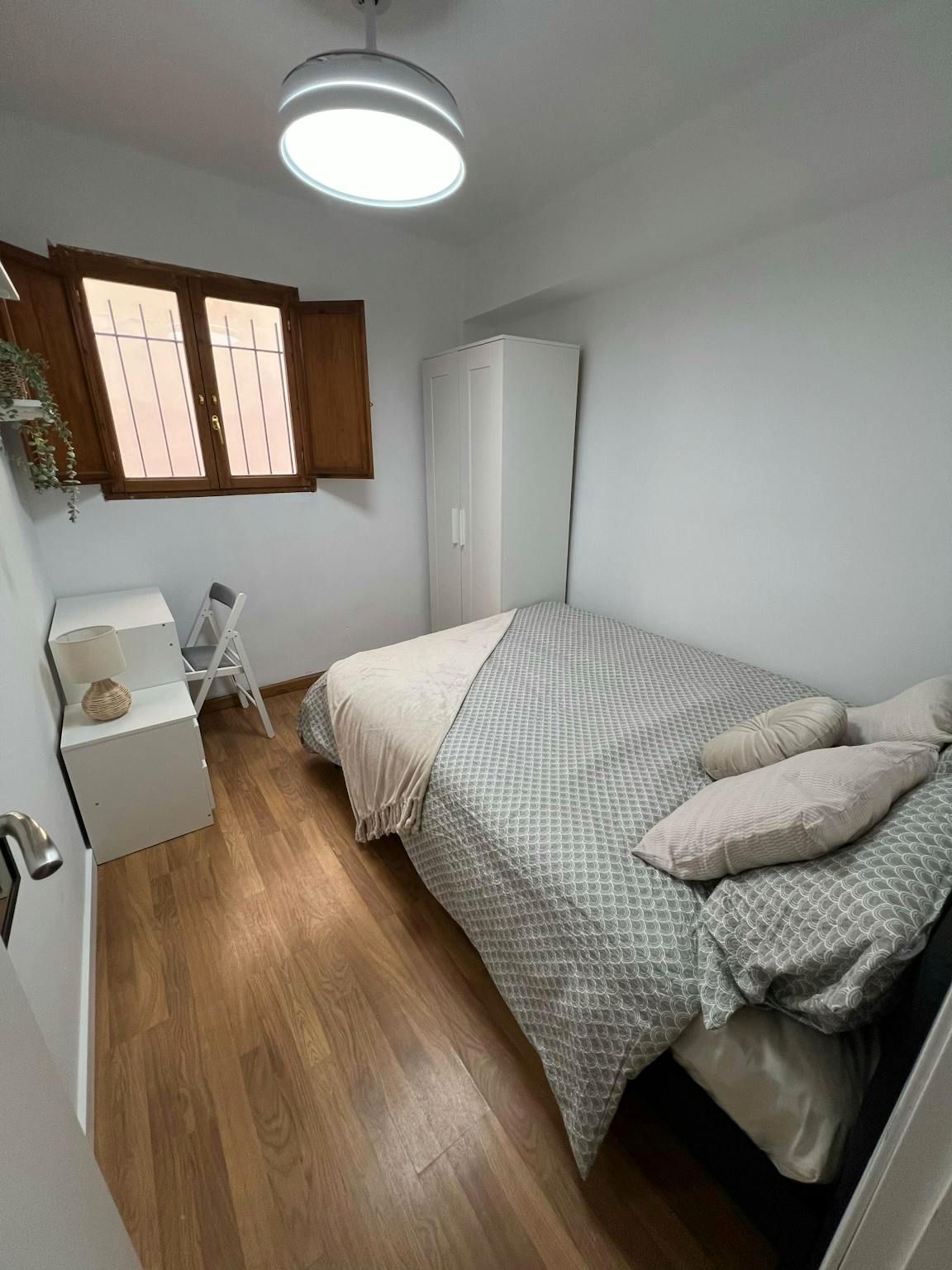 Flat to share in N/A, Barrio de Benicalap, Benicalap,  Valencia Capital