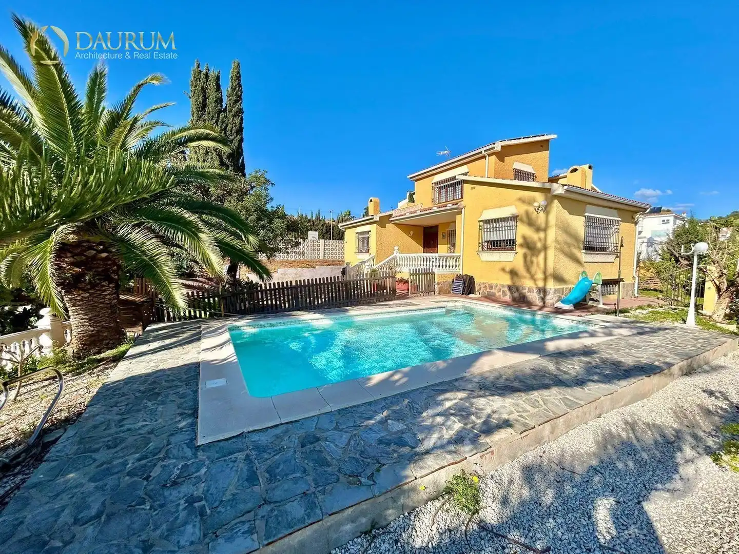 Vista exterior de Casa o chalet en venta en Málaga con Aire acondicionado, Calefacción y Jardín privado