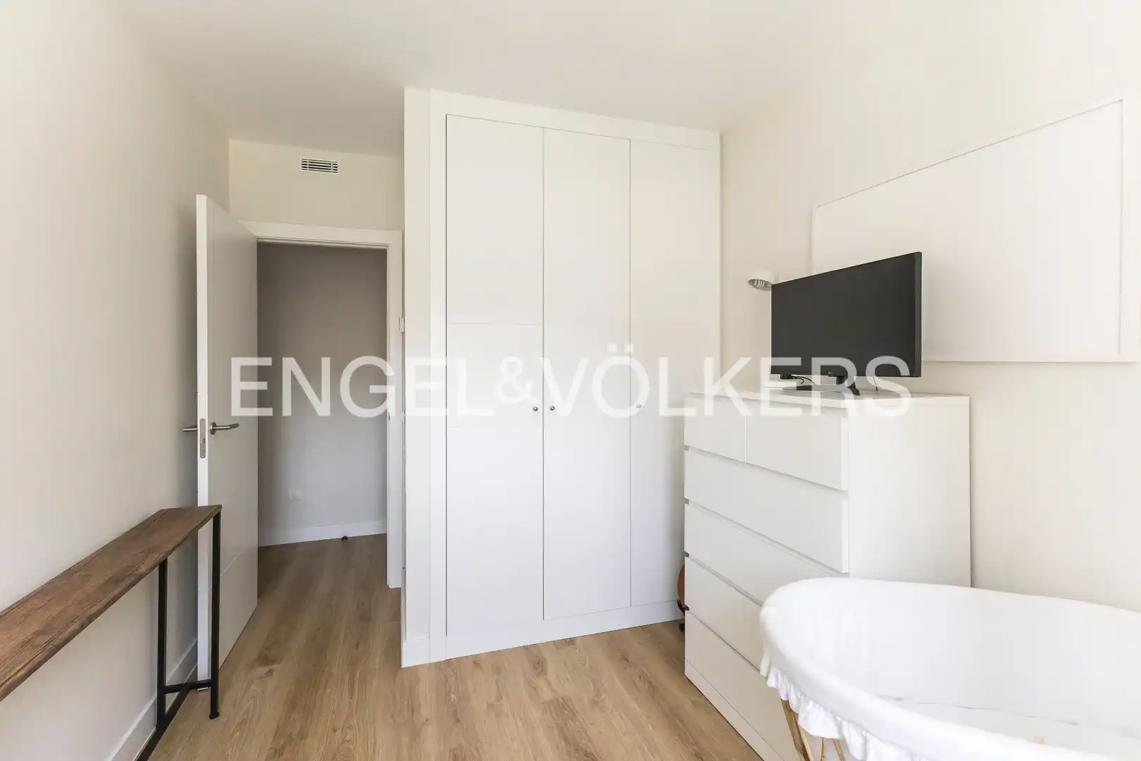 Bedroom of Flat for sale in Madrid  with Air Conditioner, Heating and Terrace