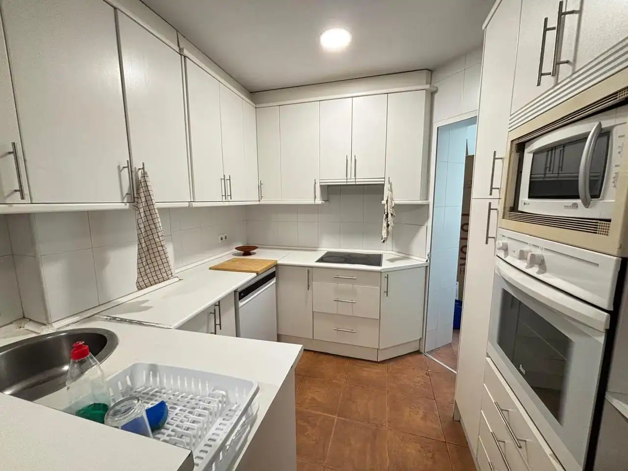 Kitchen of Flat for rent in Madrid