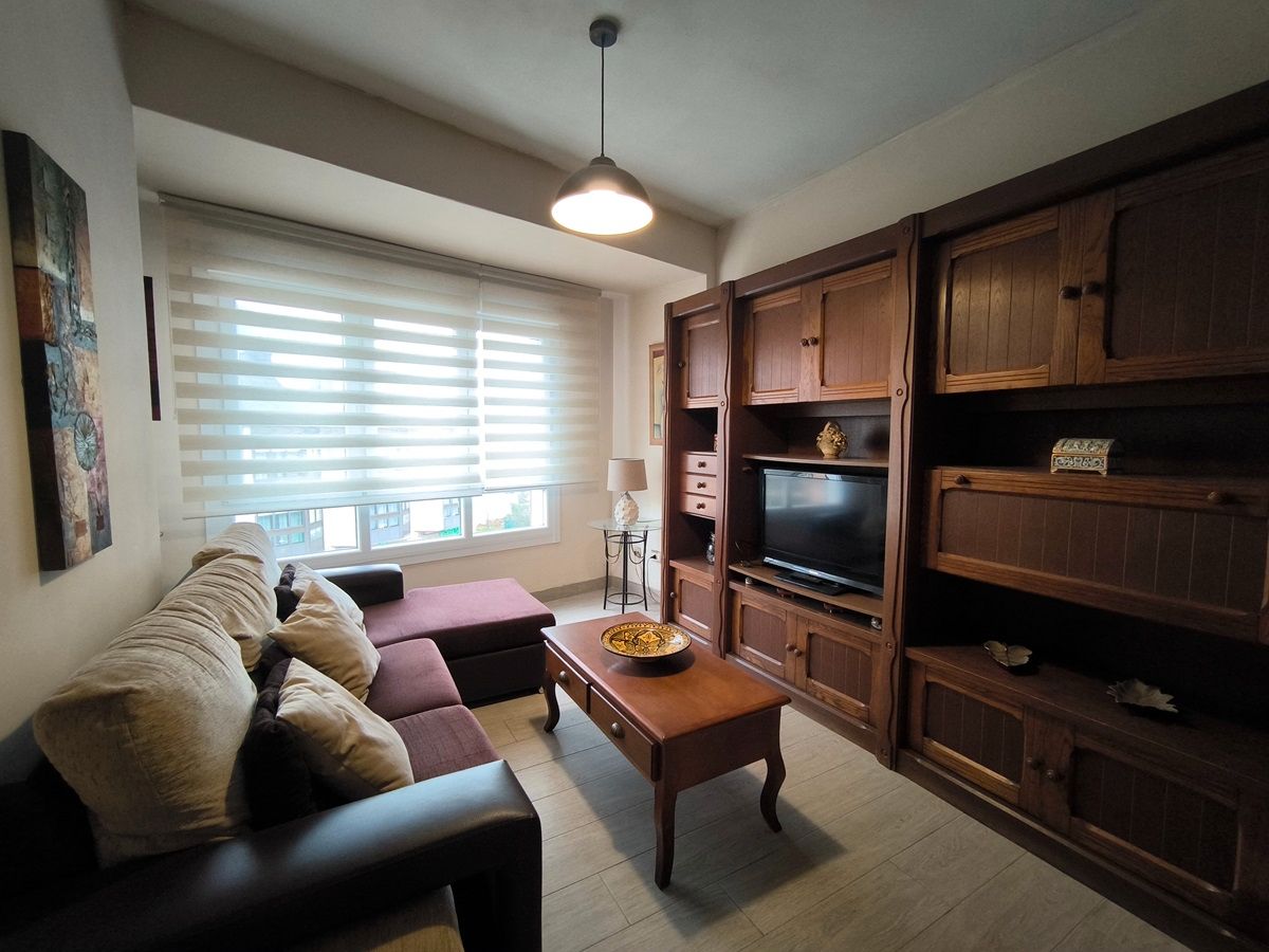 Sala de estar de Piso en venta en Vilagarcía de Arousa con Calefacción, Amueblado y Balcón