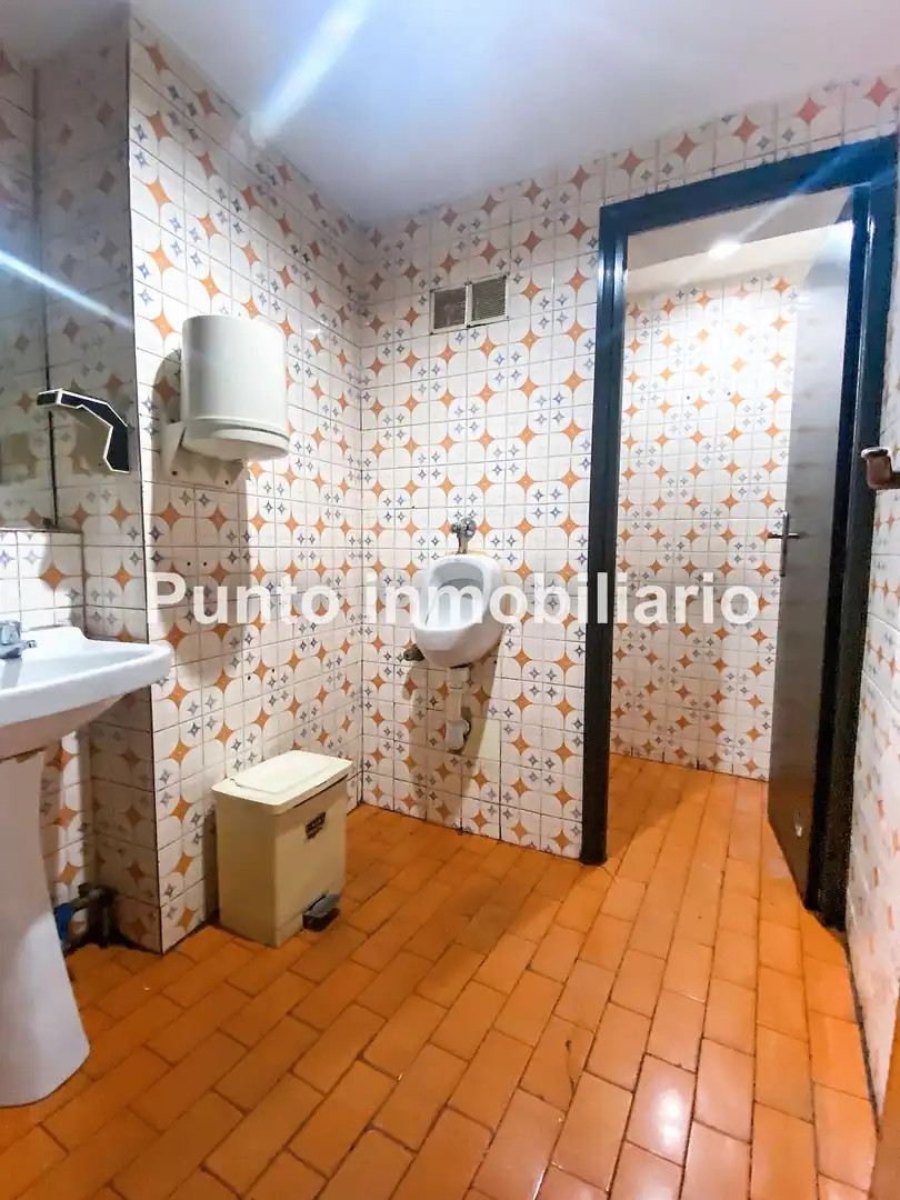 Badezimmer von Geschaftsraum zum Verkauf in Valladolid